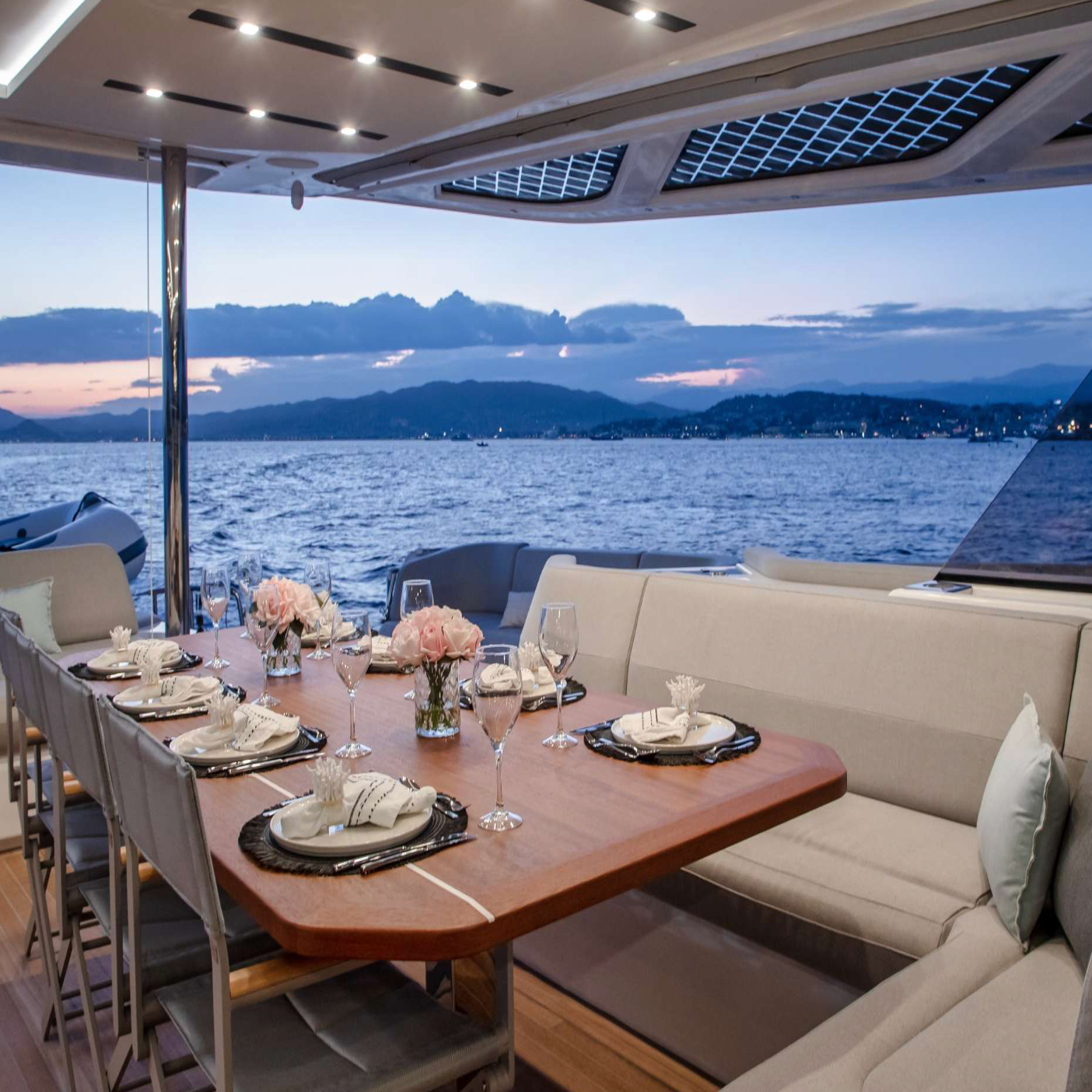 CHRISTAL MIO Fountaine Pajot Power 80